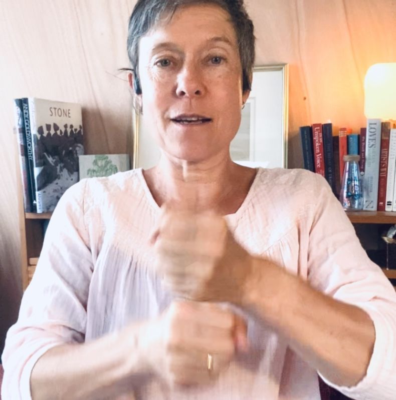 Finding Your Spine - Nicola Smith nicola braybrooke smith somatic therapy with client